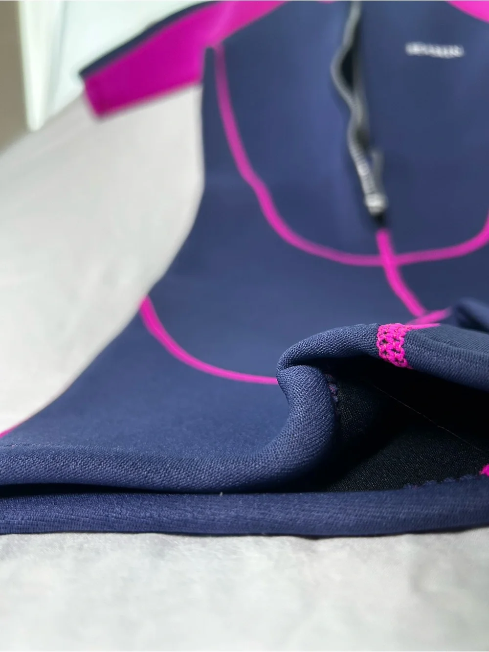 Seaskin Kids Short Sleeve Wetsuit - Navy & Pink girl’s size 10